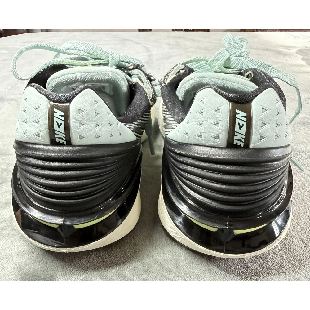 Nike‎ Zoom G.T. Cut 2 Shoes Womens Size 9.5 Gray Basketball Sneakers FQ8706-300
